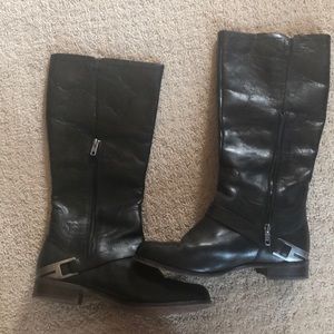 Ugg blk “Channing” boots.Size 8. 1 inch heel.